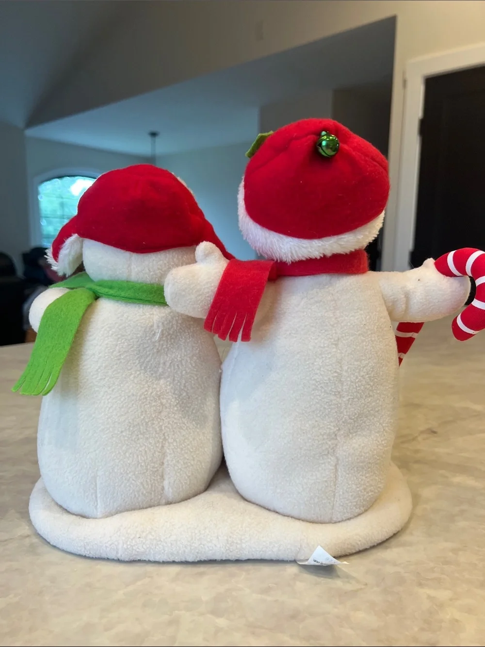 Hallmark 2008 White Singing Snowman Pair with Red and Green Accents